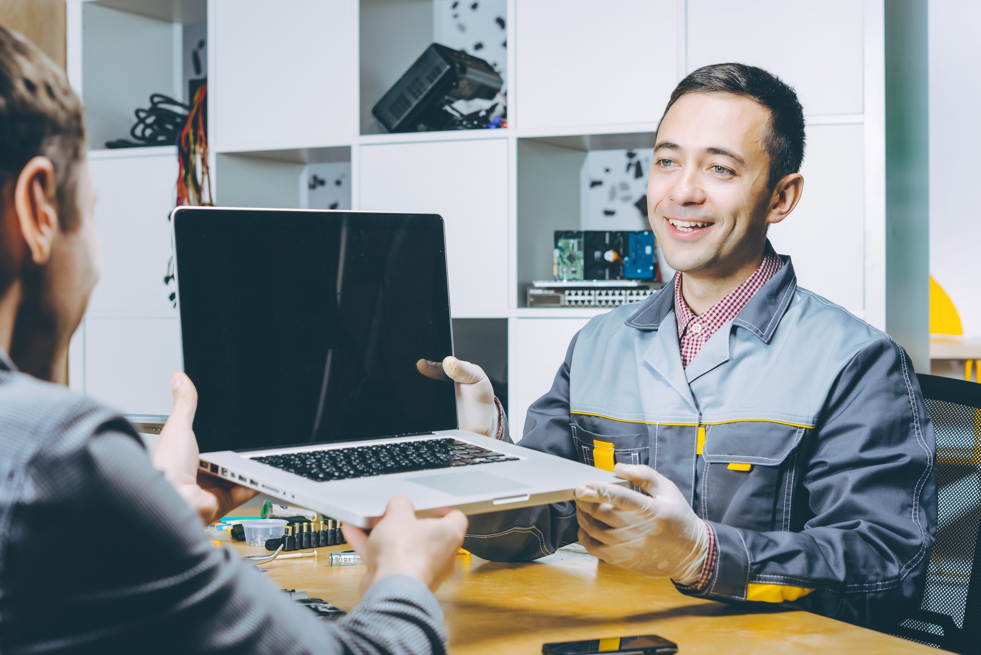 service repair electronics